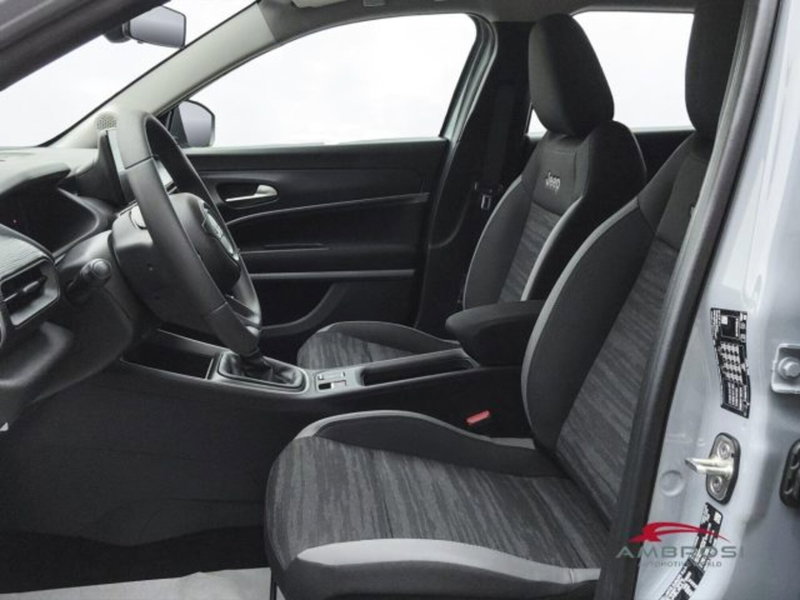 Jeep Avenger nuova a Perugia (10)