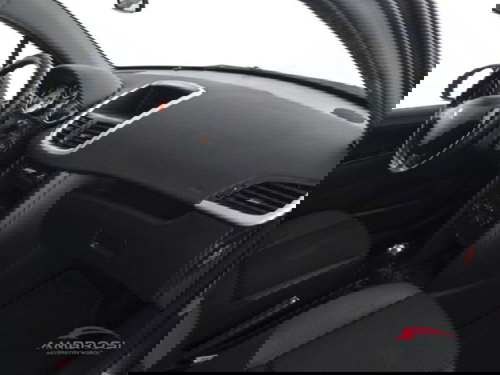 Peugeot 207 usata a Perugia (12)
