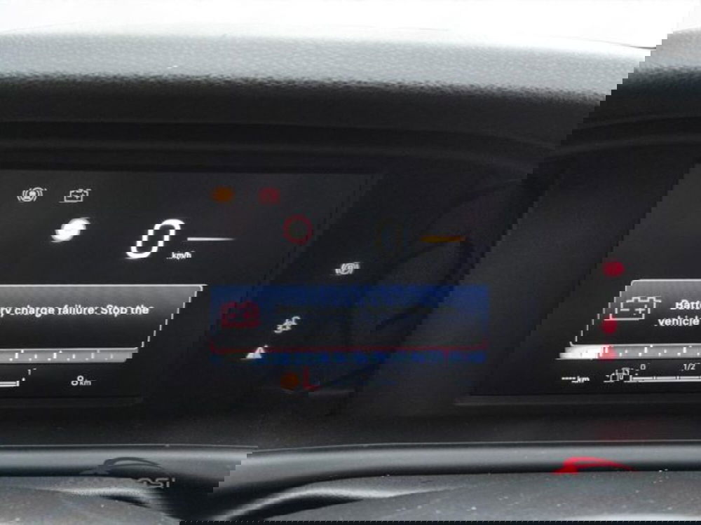 Jeep Avenger nuova a Perugia (13)