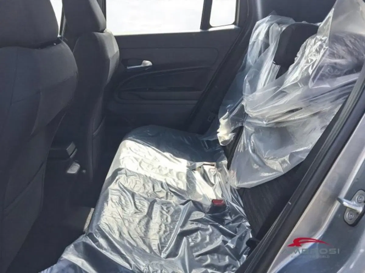 Jeep Avenger nuova a Perugia (11)