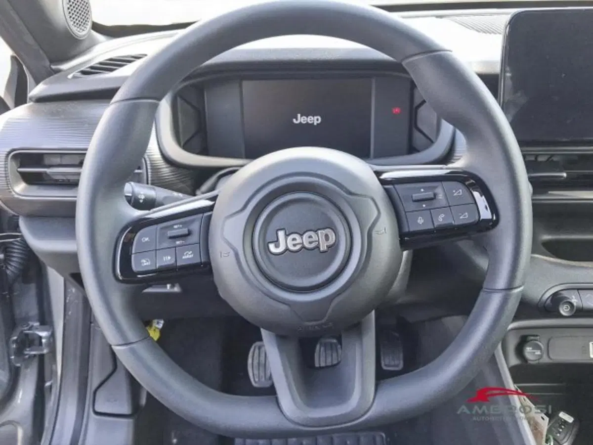 Jeep Avenger nuova a Perugia (13)