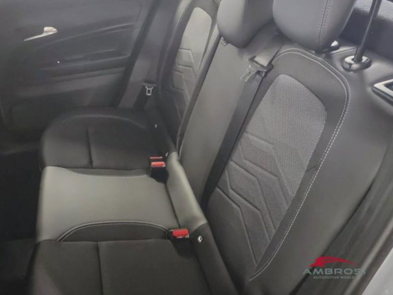 Jeep Avenger nuova a Perugia (11)