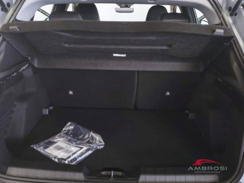 Jeep Avenger nuova a Perugia (9)