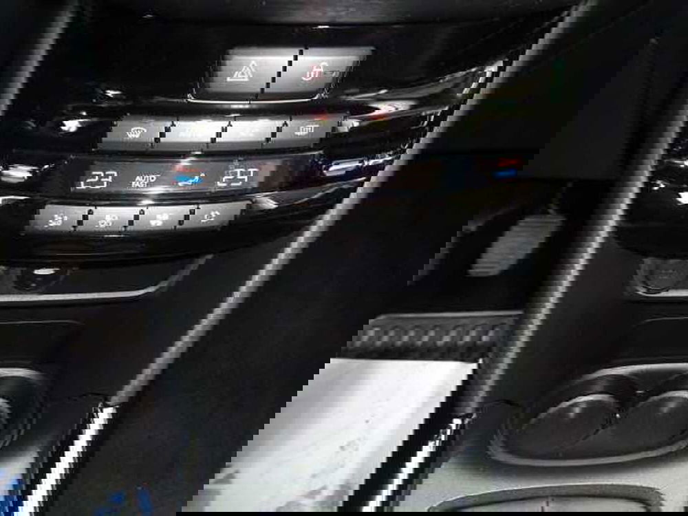 Peugeot 2008 usata a Treviso (16)