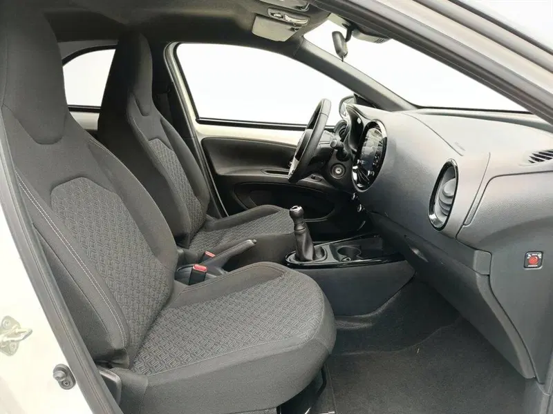 Toyota Aygo X usata a Monza e Brianza (10)