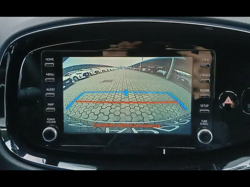 Toyota Aygo X usata a Monza e Brianza (13)