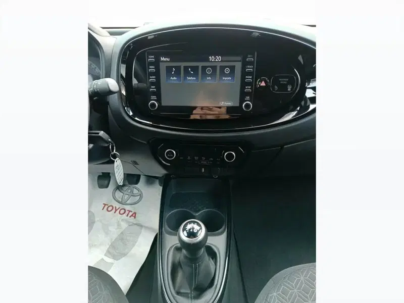 Toyota Aygo X usata a Monza e Brianza (14)