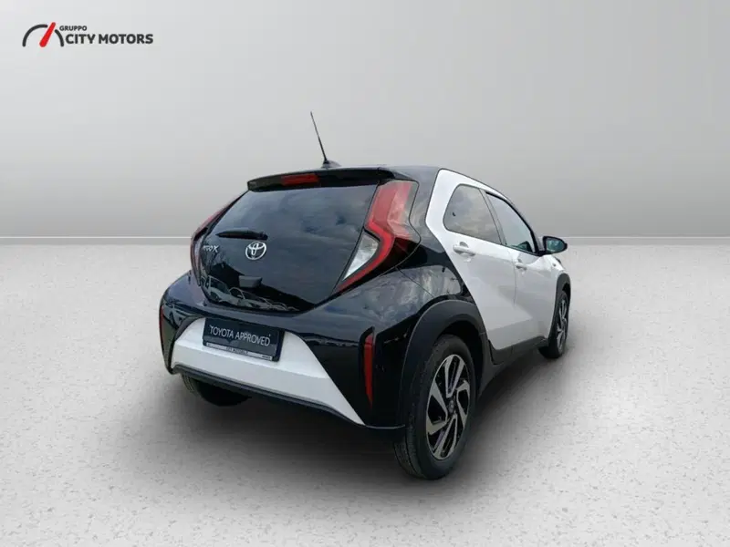 Toyota Aygo X usata a Monza e Brianza (7)