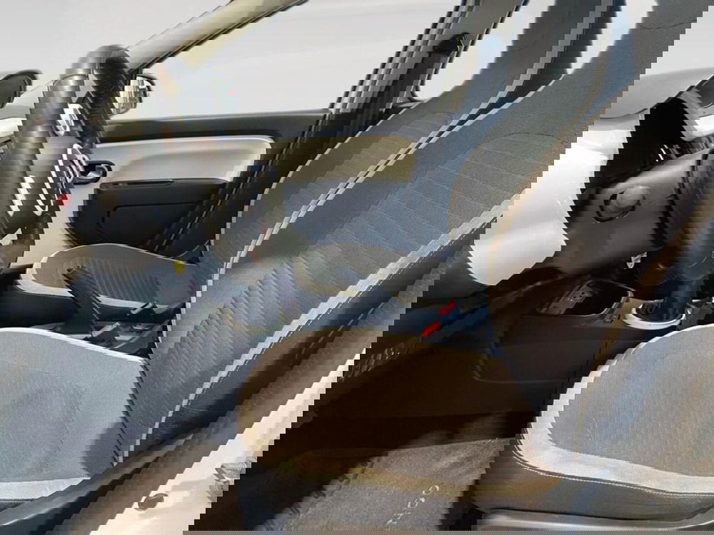 Renault Twingo usata a Torino (7)