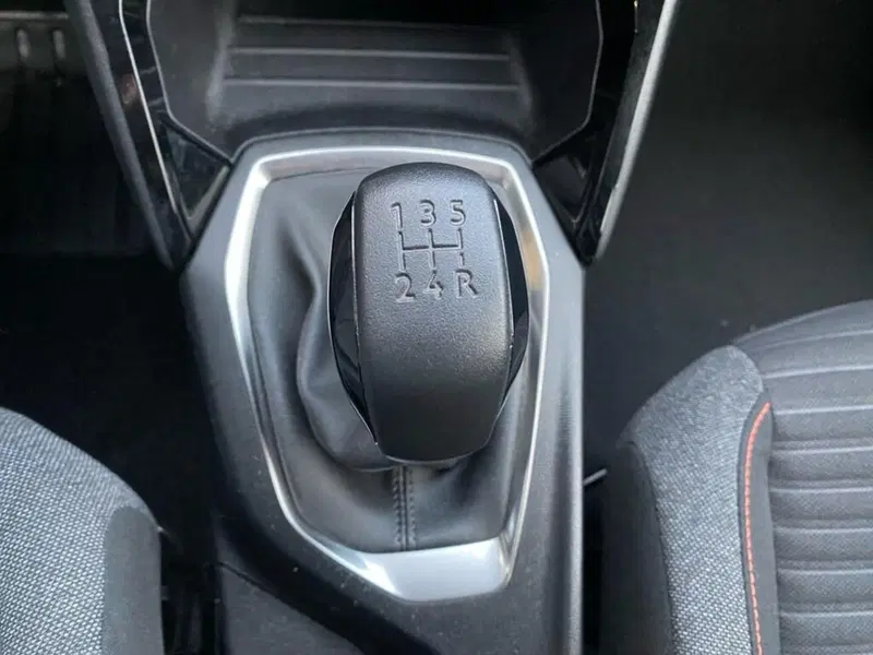 Peugeot 208 usata a Torino (12)