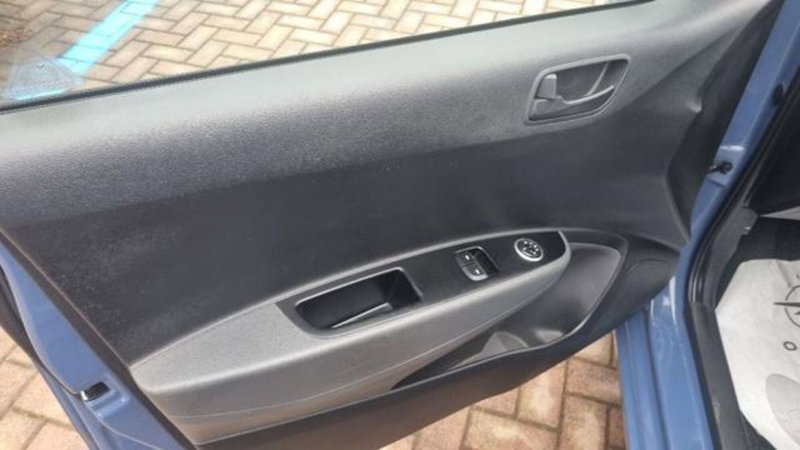 Hyundai i10 usata a Savona (8)