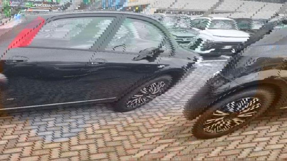 Fiat Grande Punto usata a Savona (14)