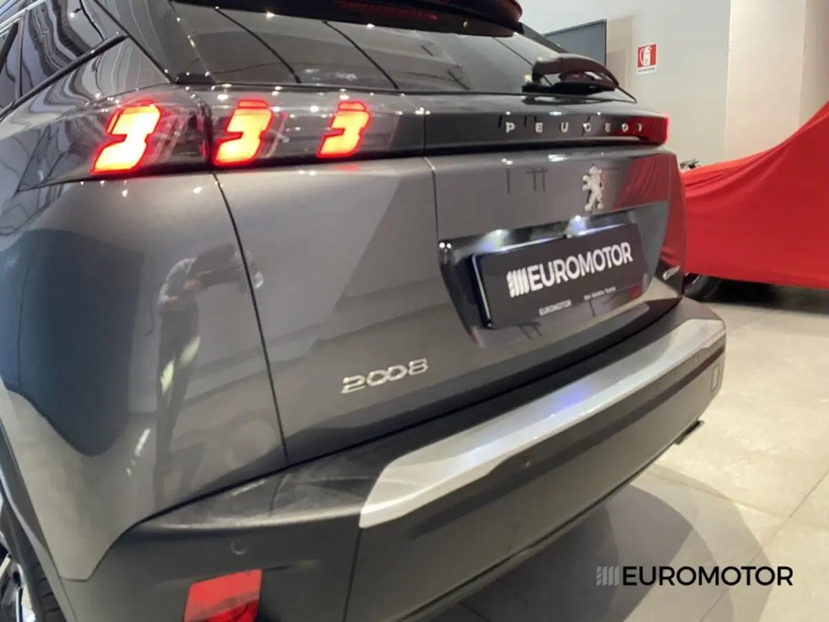Peugeot 2008 usata a Bari (11)