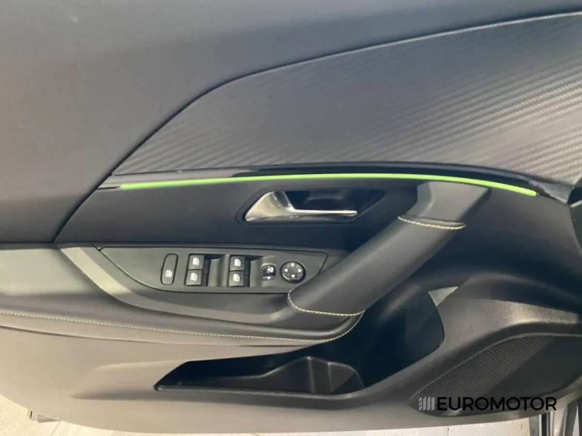 Peugeot 2008 usata a Bari (13)