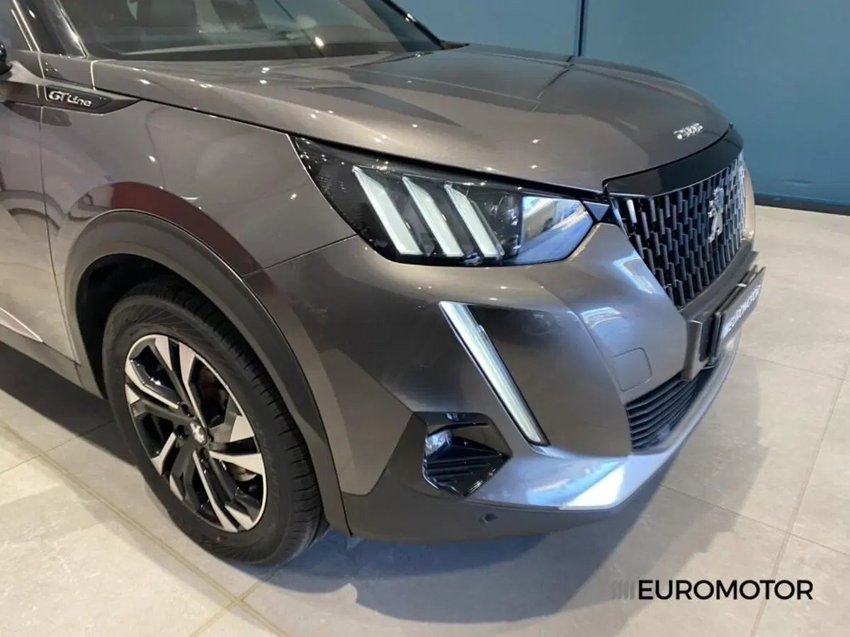 Peugeot 2008 usata a Bari (4)