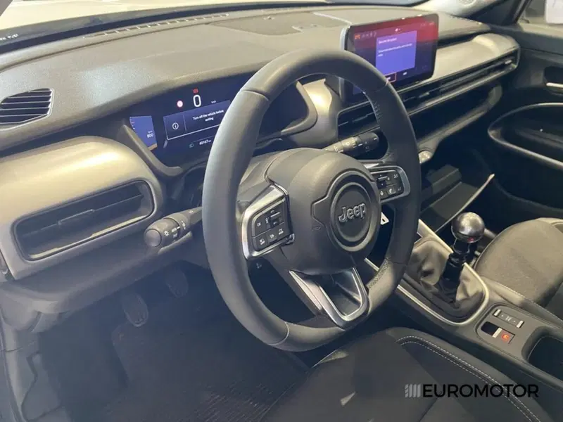 Jeep Avenger usata a Bari (13)