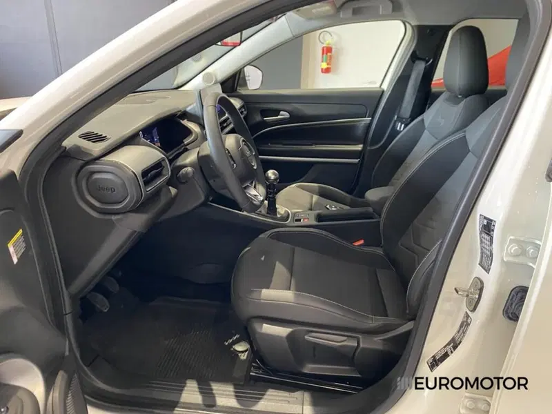Jeep Avenger usata a Bari (14)