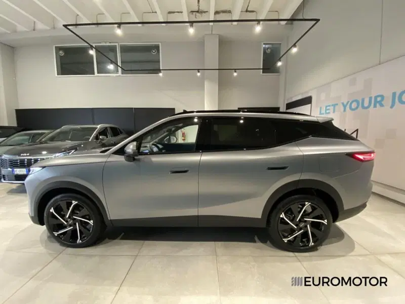 Omoda Omoda 7 SHS-P nuova a Bari (13)