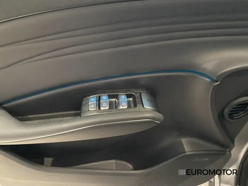 Omoda Omoda 7 SHS-P nuova a Bari (14)