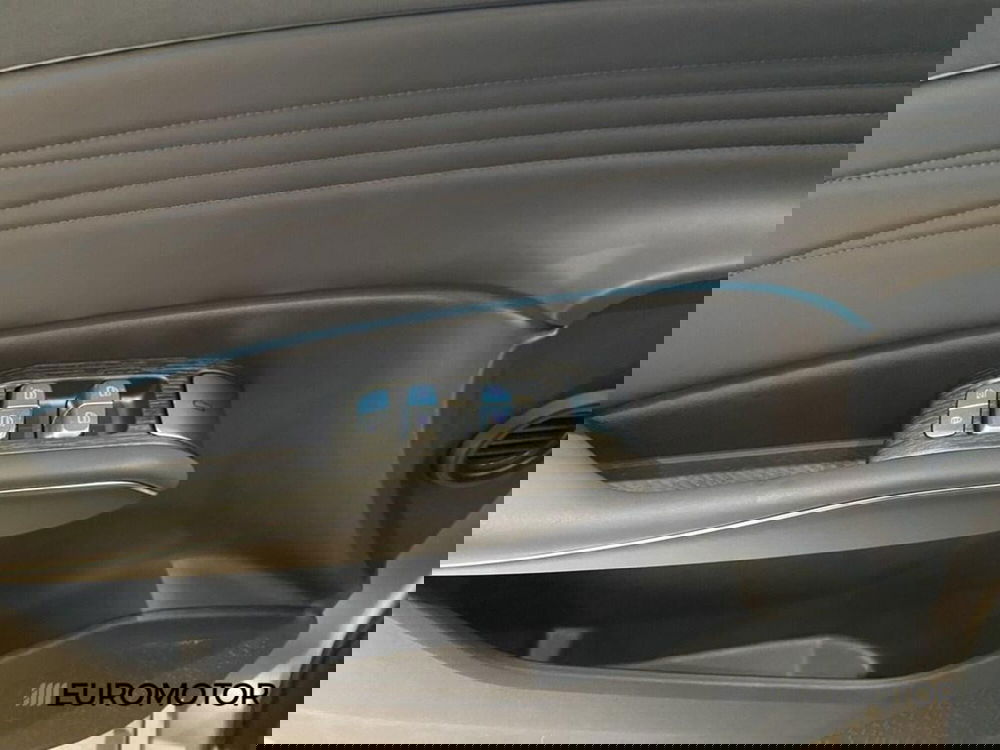 Omoda Omoda 7 SHS-P nuova a Bari (14)