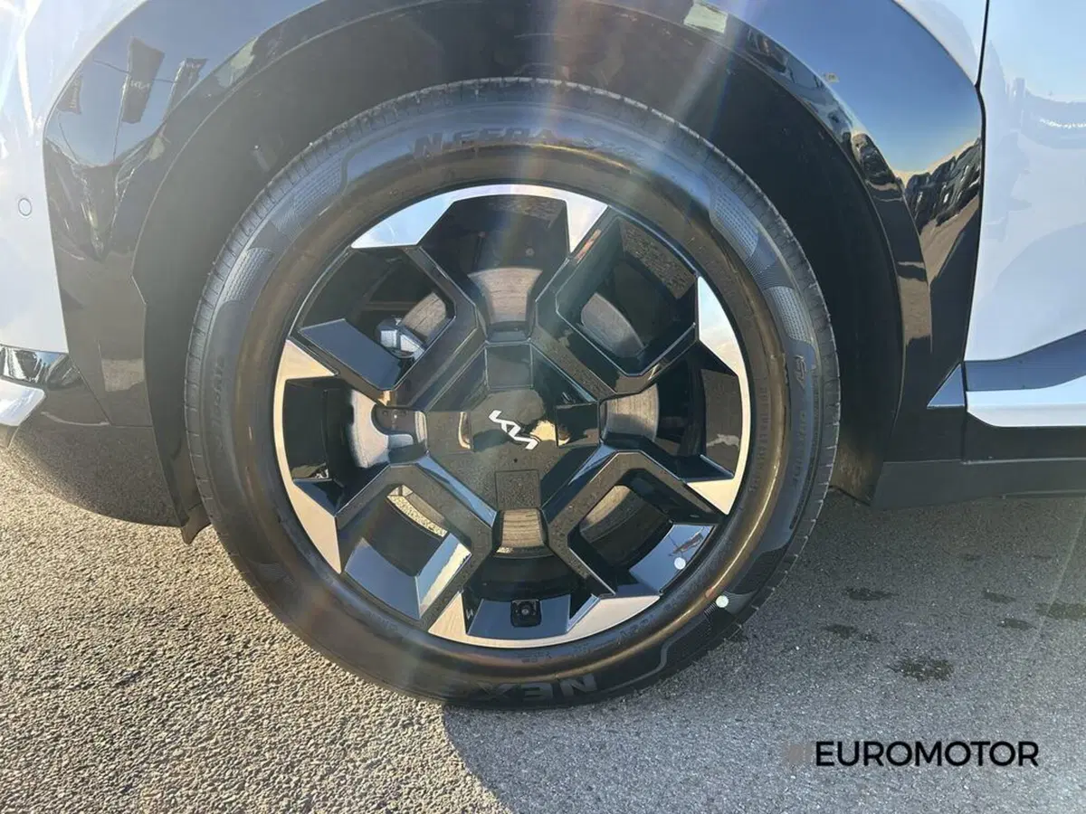 Kia EV5 nuova a Bari (10)