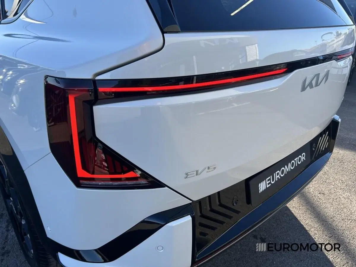 Kia EV5 nuova a Bari (13)
