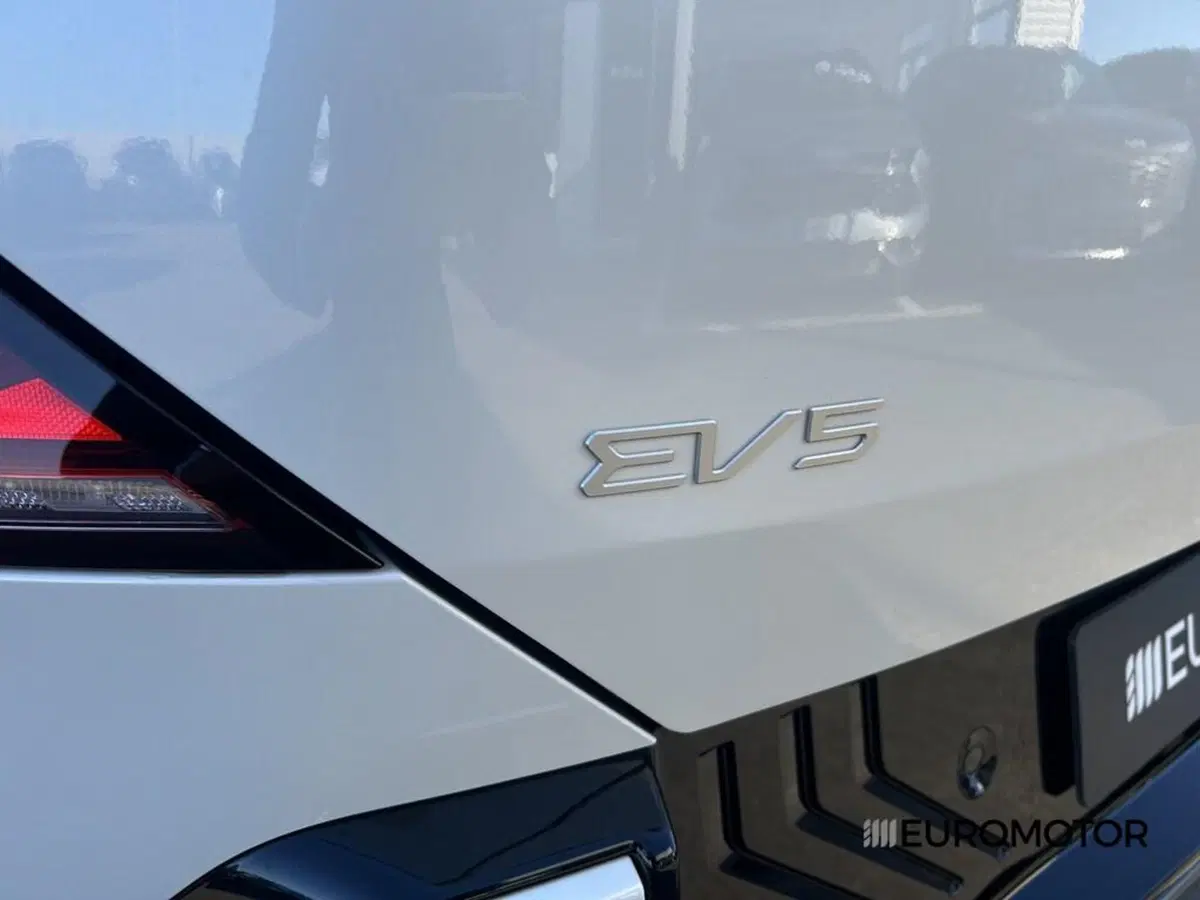 Kia EV5 nuova a Bari (14)