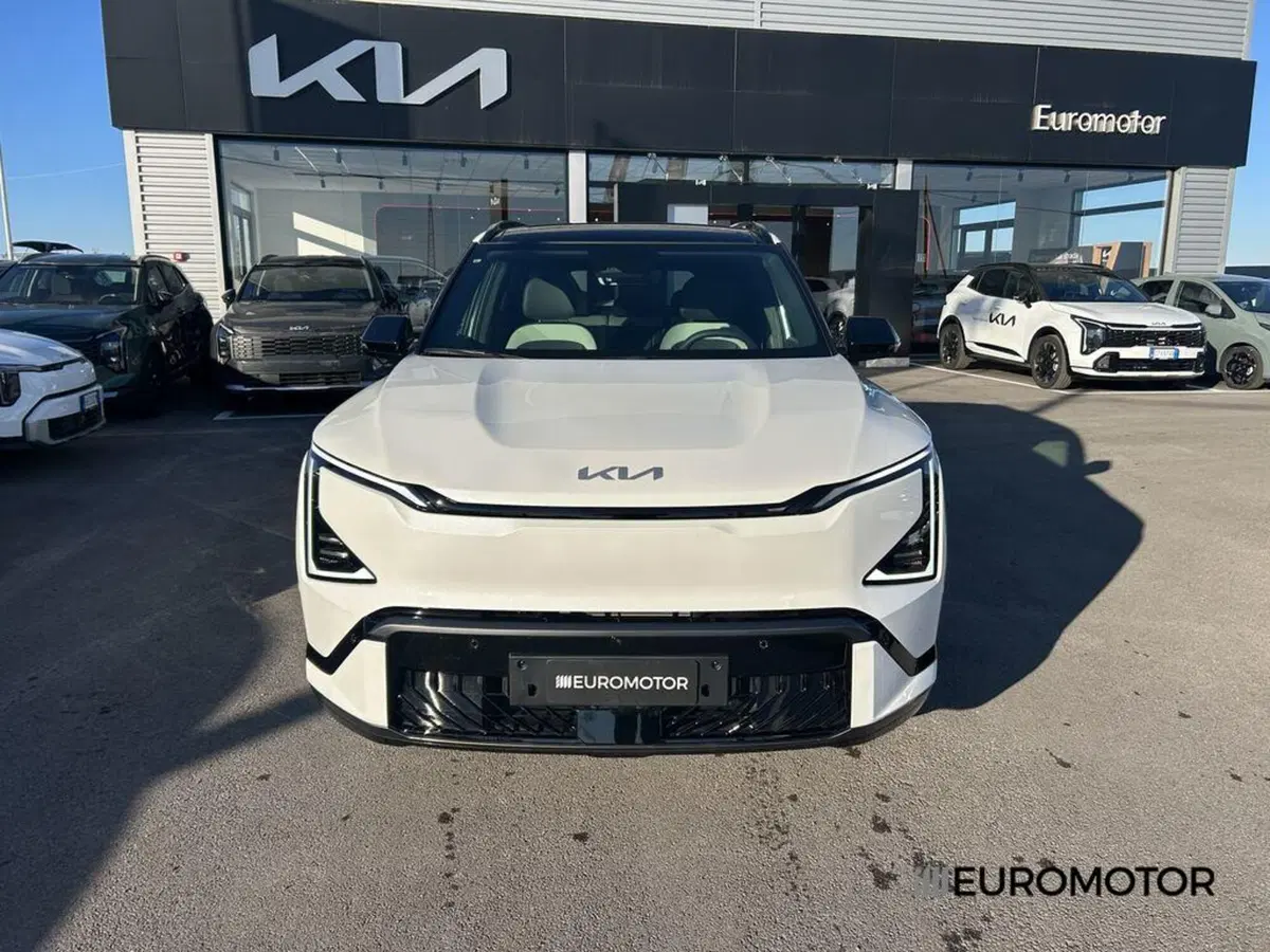Kia EV5 nuova a Bari (2)