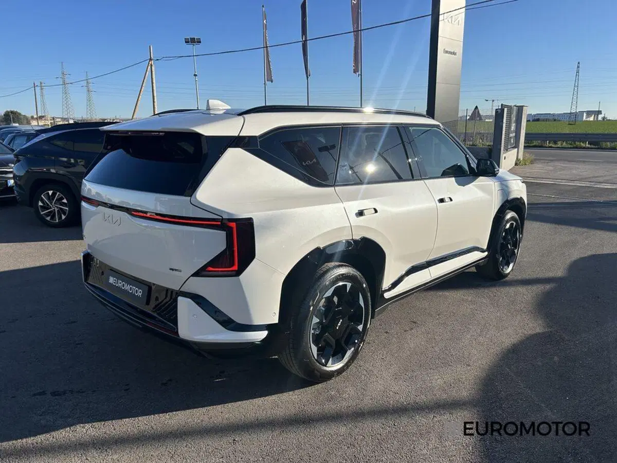 Kia EV5 nuova a Bari (5)
