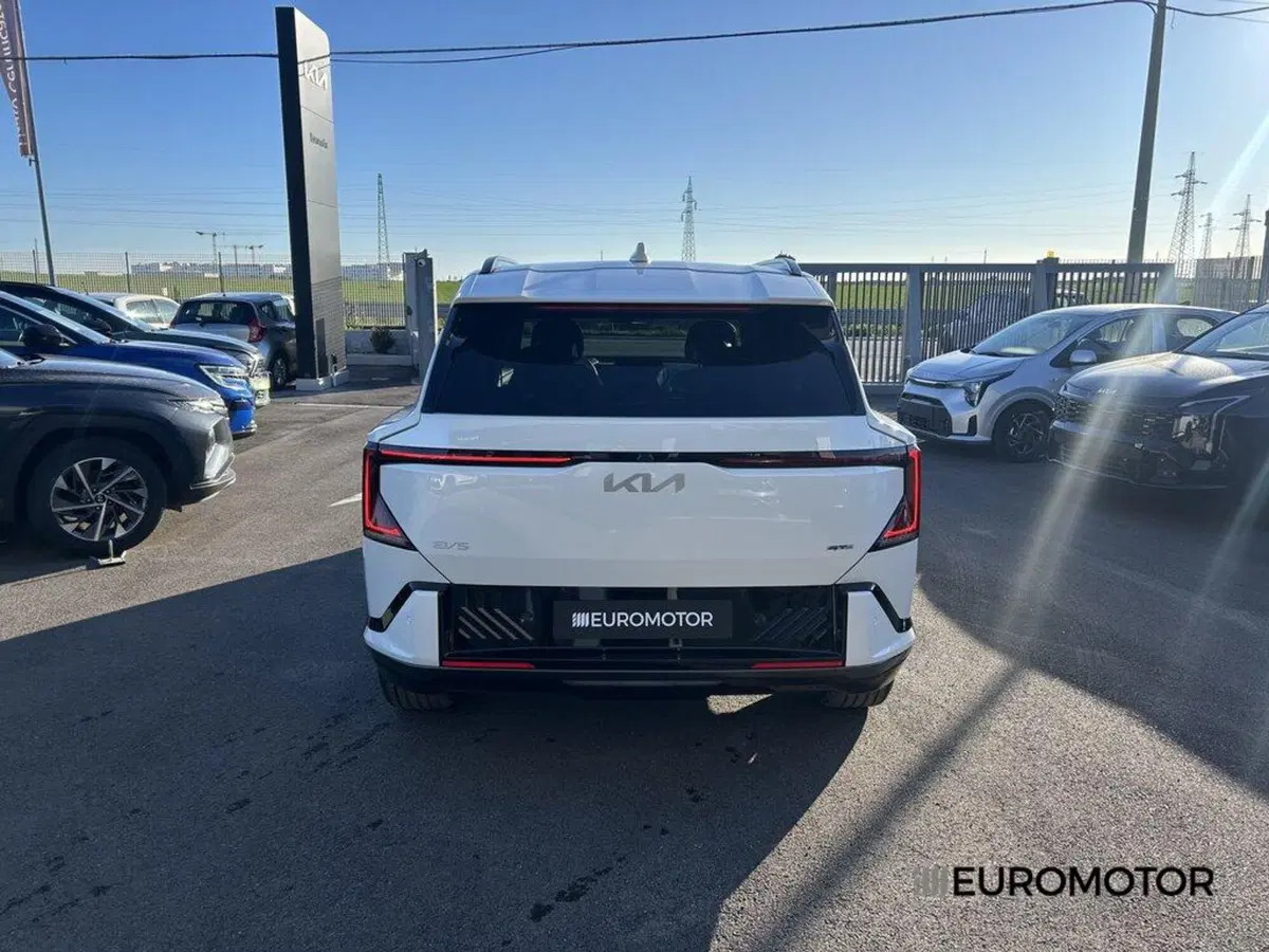 Kia EV5 nuova a Bari (6)