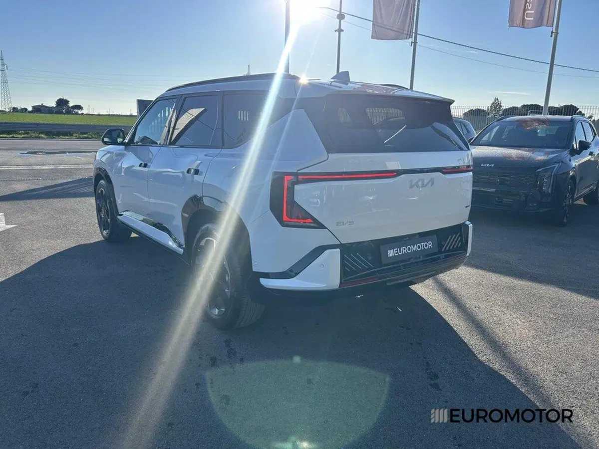 Kia EV5 nuova a Bari (7)