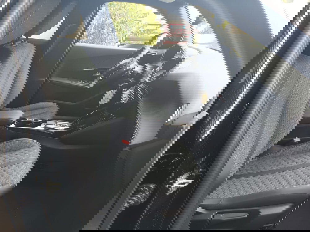 Peugeot 2008 nuova a Bari (12)