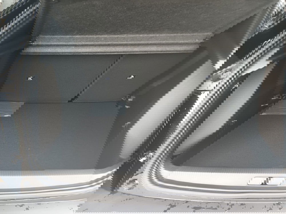 Peugeot 2008 nuova a Bari (20)