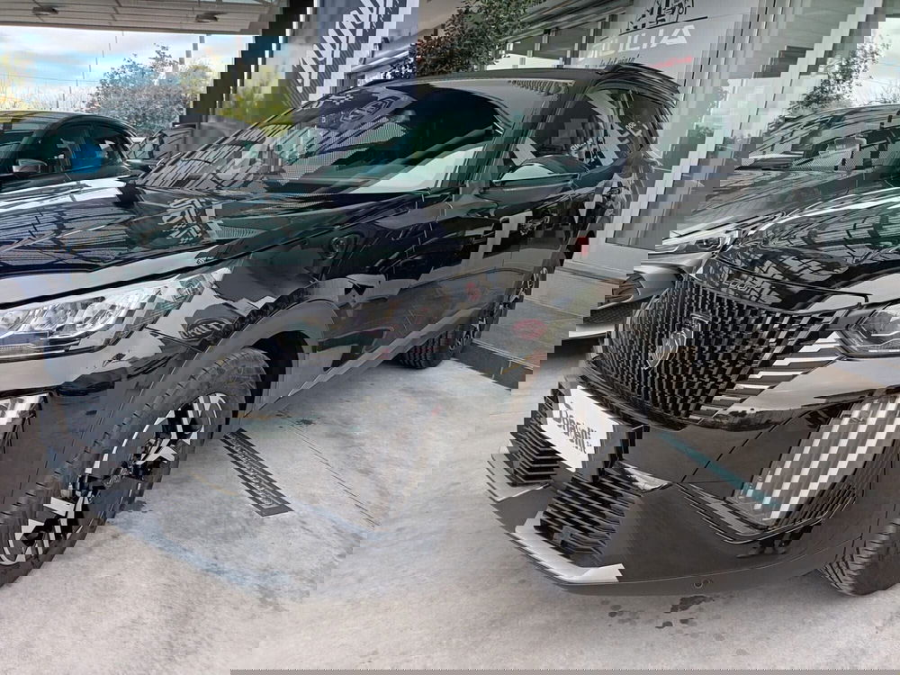 Peugeot 2008 nuova a Bari (3)