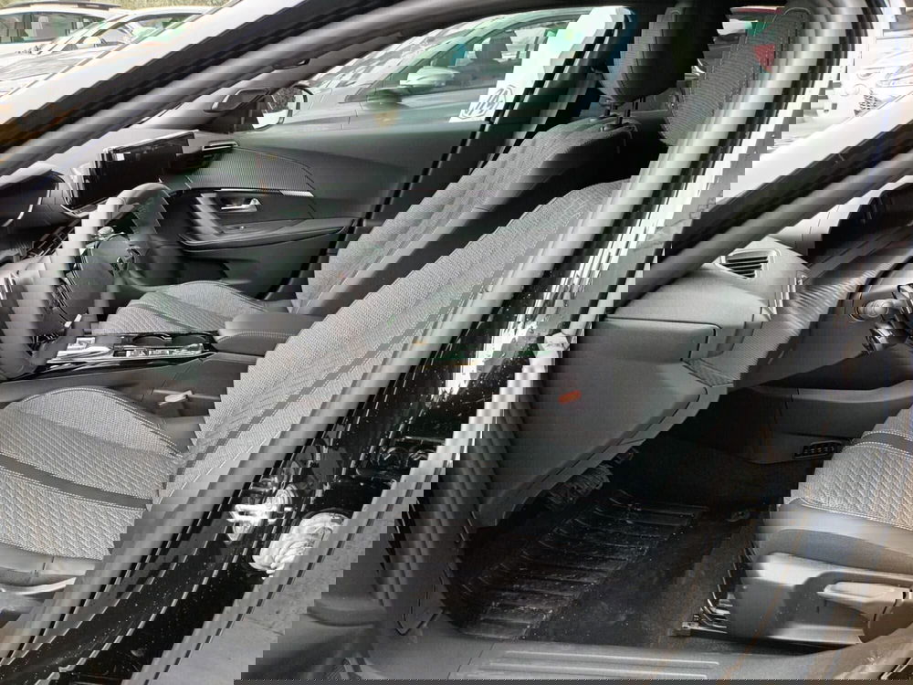 Peugeot 2008 nuova a Bari (6)