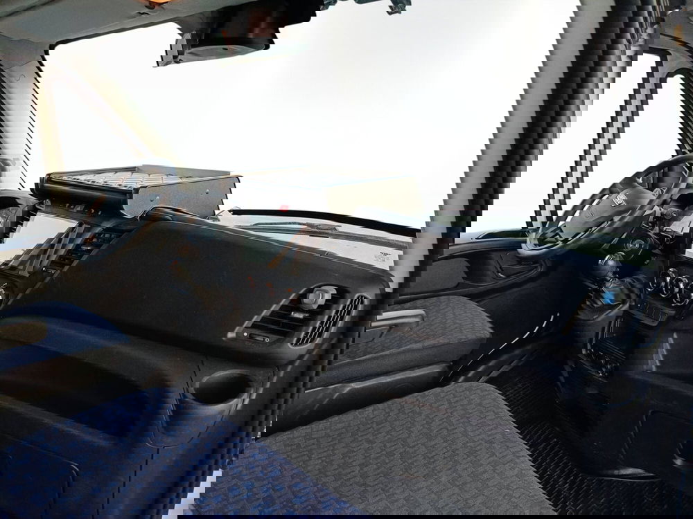 Iveco Daily Furgone usata a Ascoli Piceno (9)