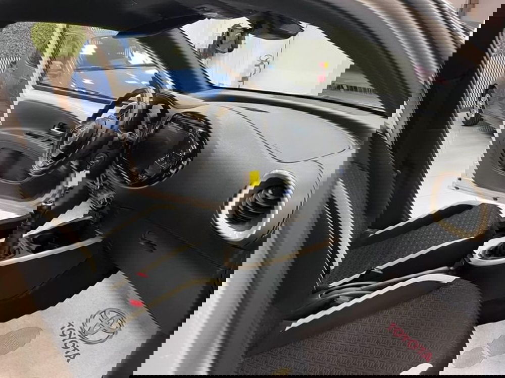 Toyota Aygo X usata a Prato (8)
