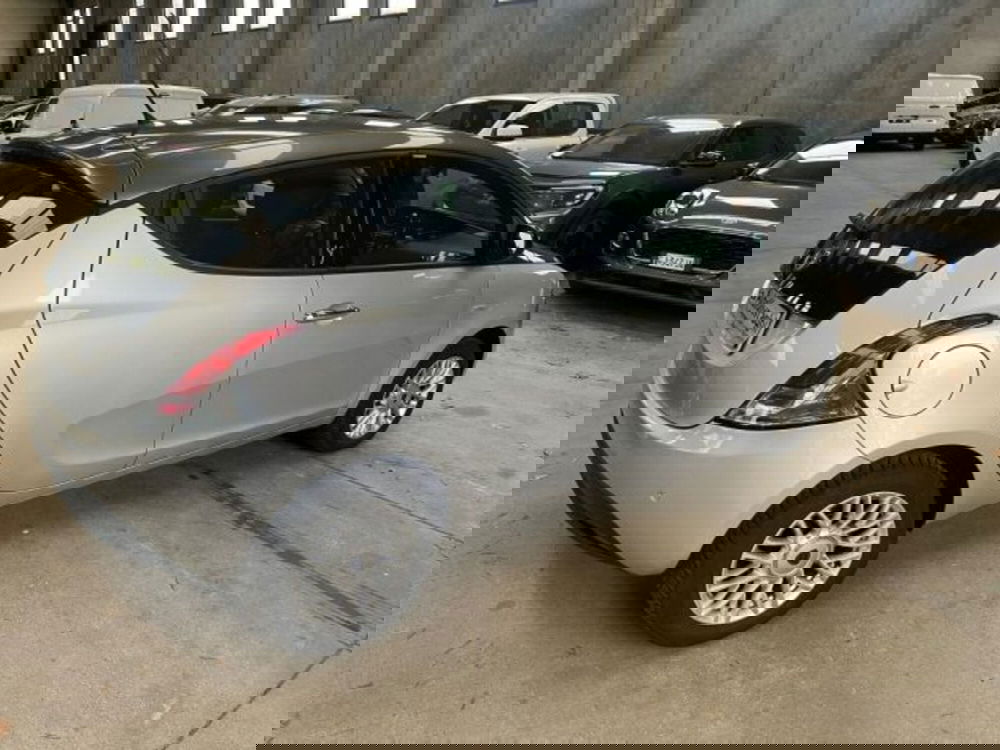 Lancia Ypsilon usata a Lodi (6)