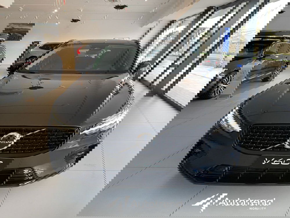 Volvo V60 nuova a Bari (3)
