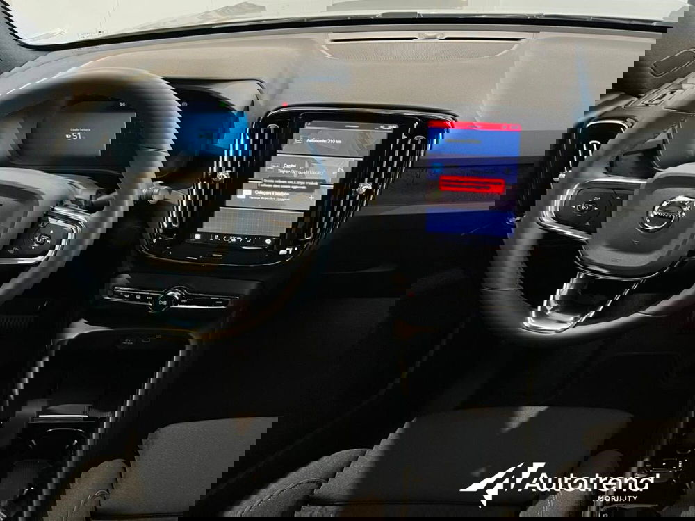 Volvo C40 nuova a Bari (13)