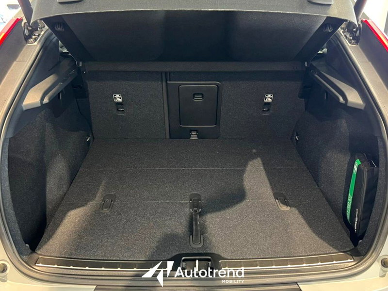 Volvo C40 nuova a Bari (19)