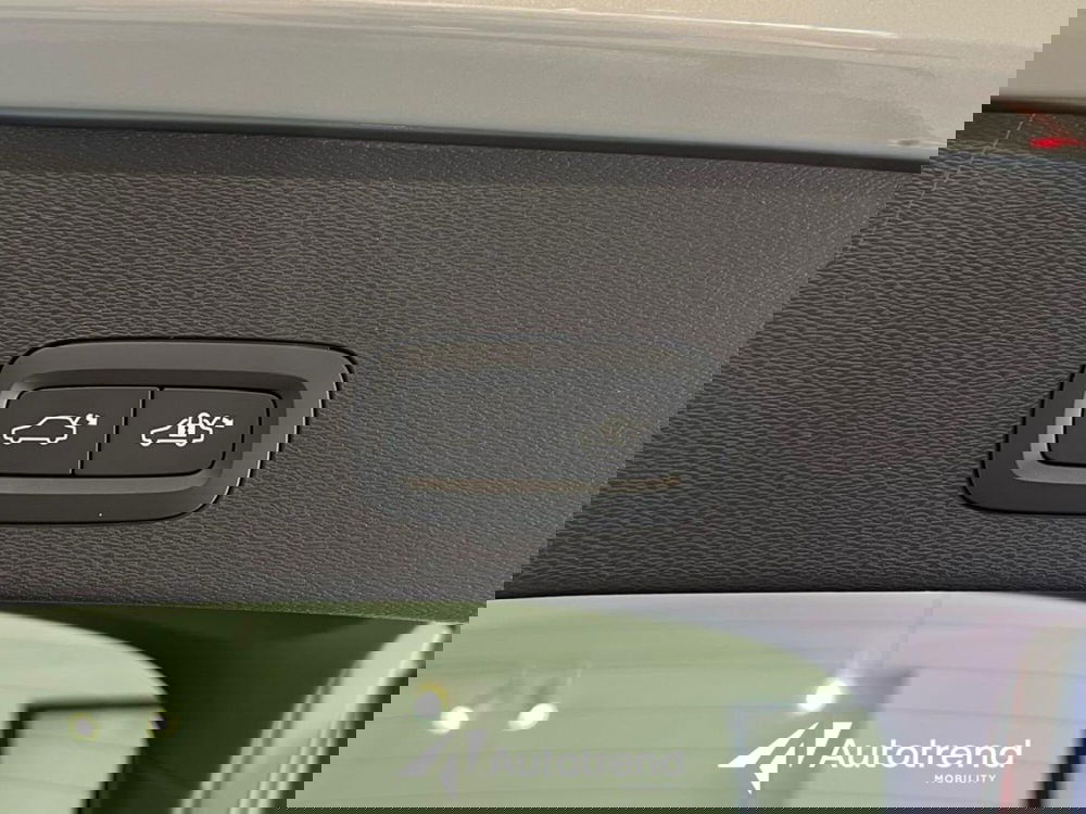 Volvo C40 nuova a Bari (20)