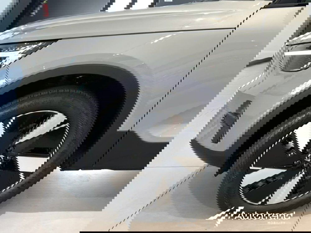 Volvo C40 nuova a Bari (5)