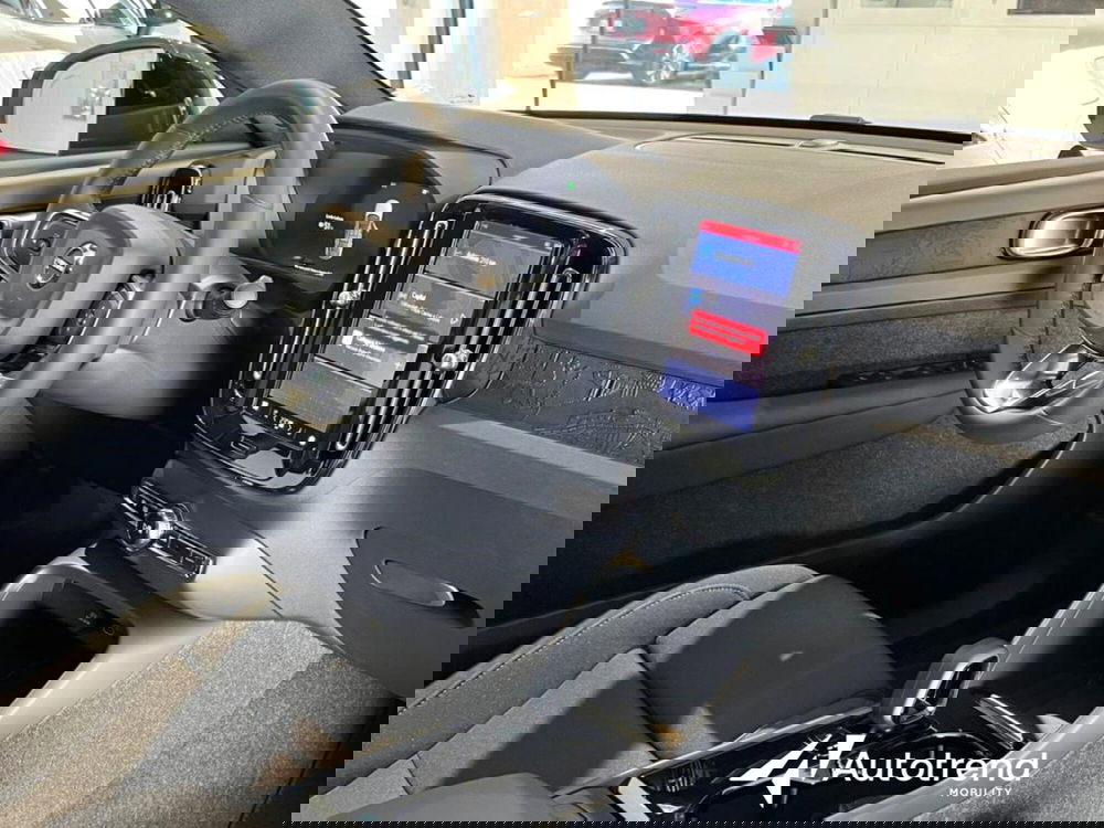 Volvo C40 nuova a Bari (9)