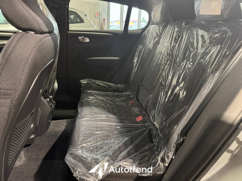Volvo C40 nuova a Bari (11)