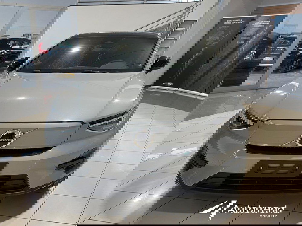 Volvo C40 nuova a Bari (13)