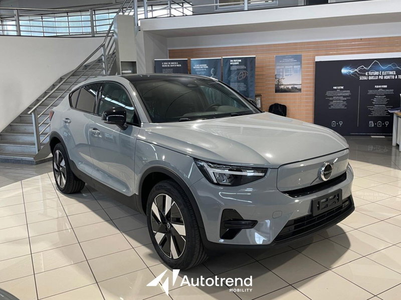 Volvo C40 nuova a Bari (14)