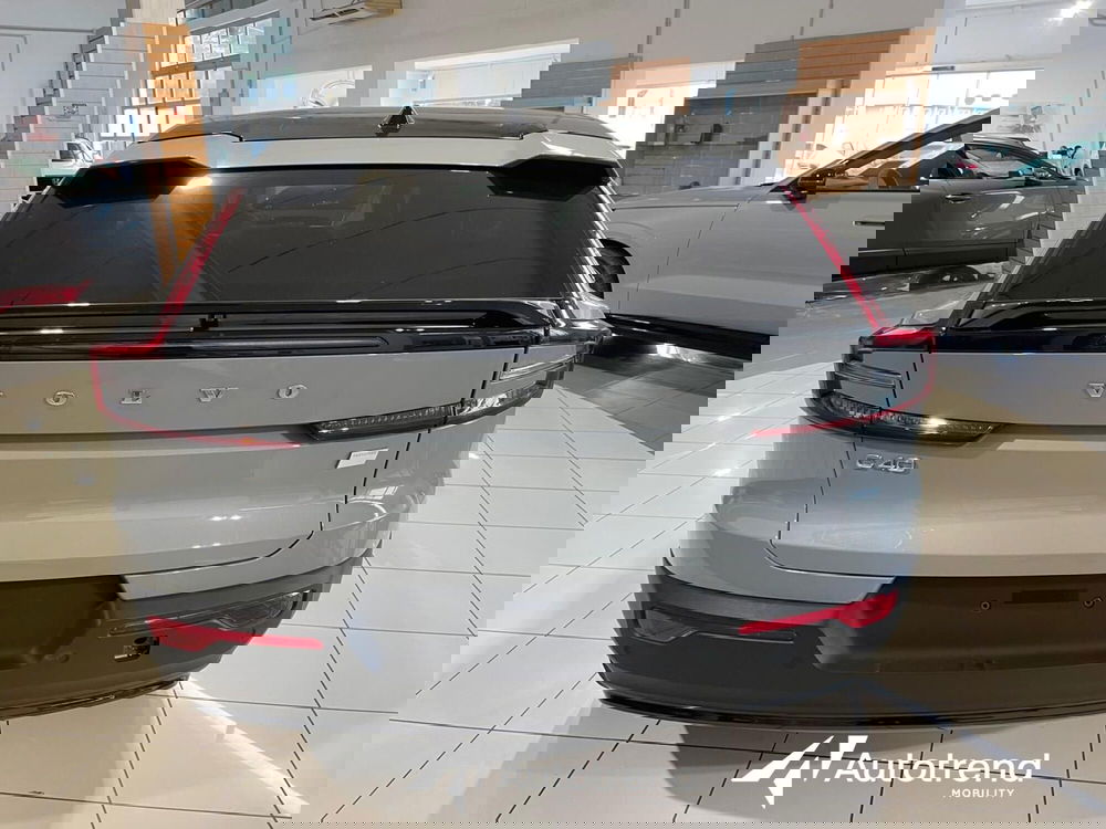 Volvo C40 nuova a Bari (15)