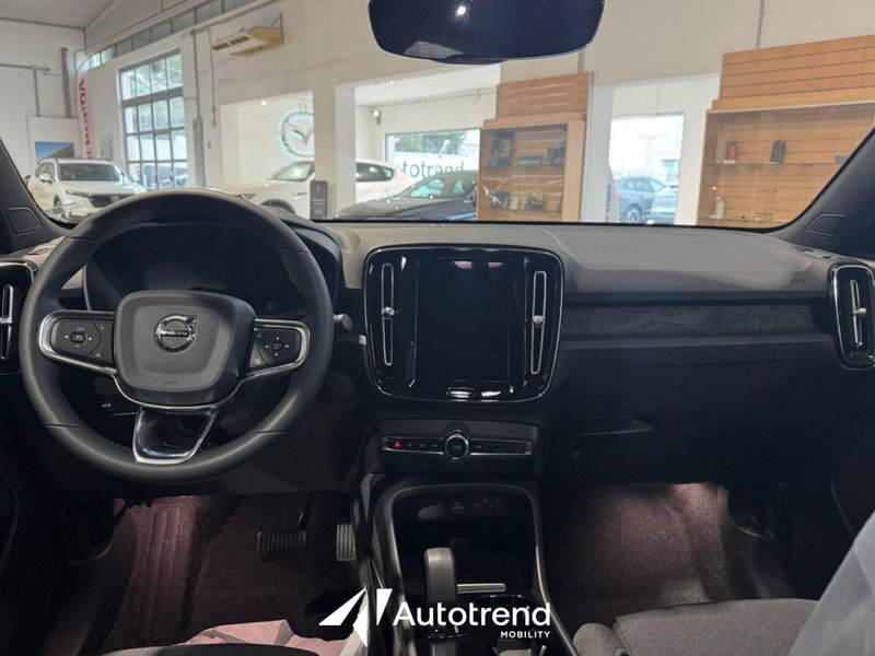 Volvo C40 nuova a Bari (8)