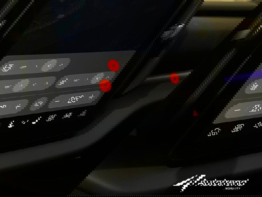 Volvo EX30 nuova a Bari (18)